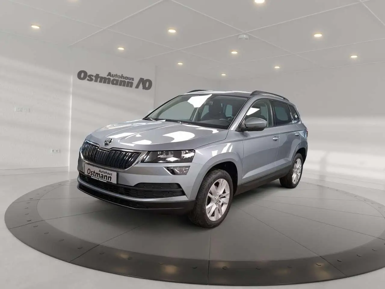 Photo 1 : Skoda Karoq 2021 Essence