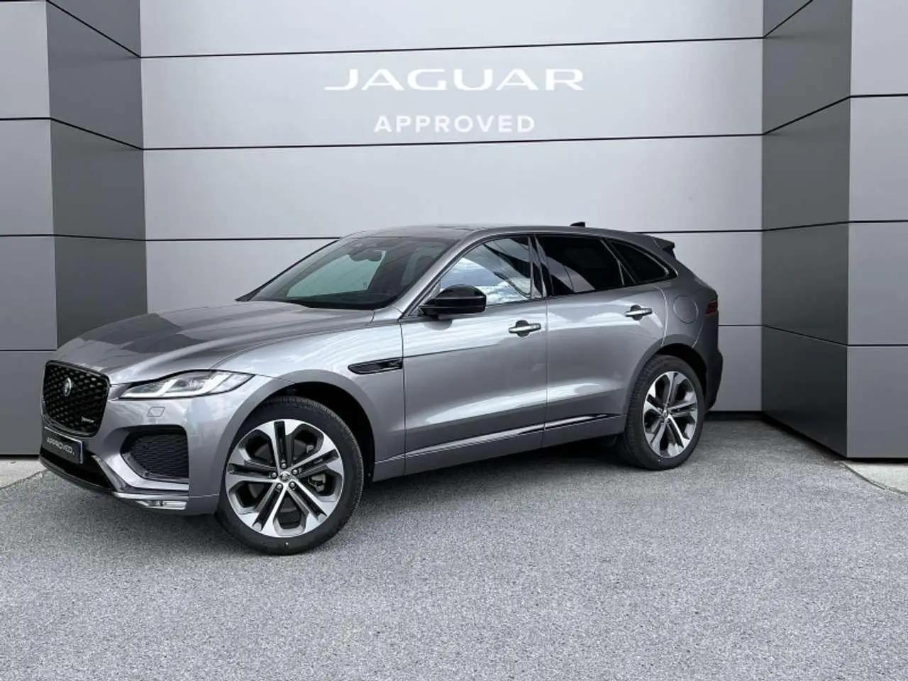 Photo 1 : Jaguar F-pace 2023 Autres