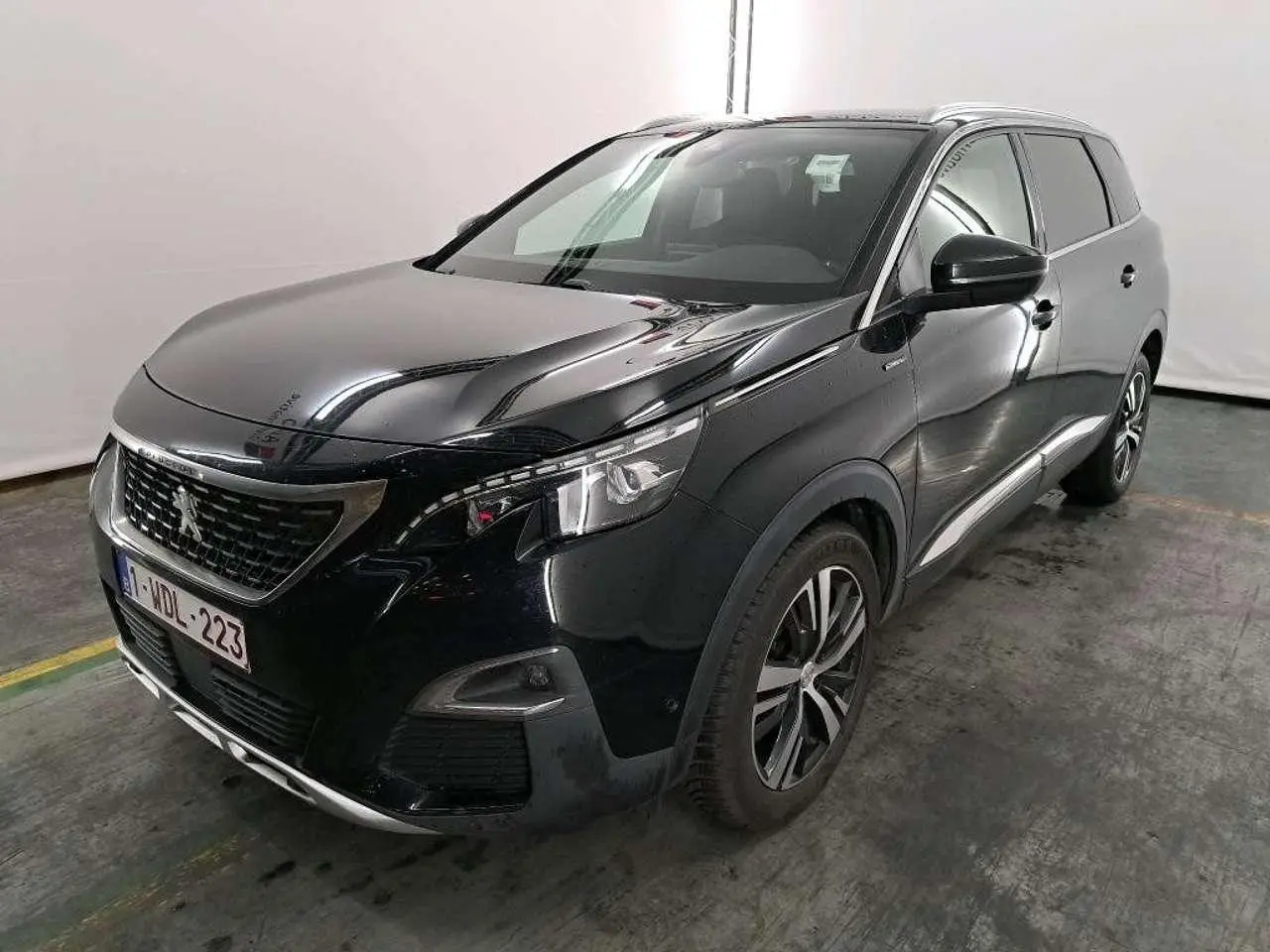 Photo 1 : Peugeot 5008 2019 Essence