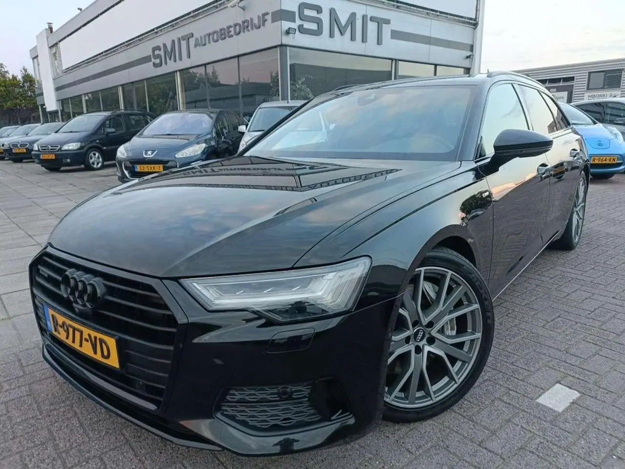 Photo 1 : Audi A6 2019 Petrol