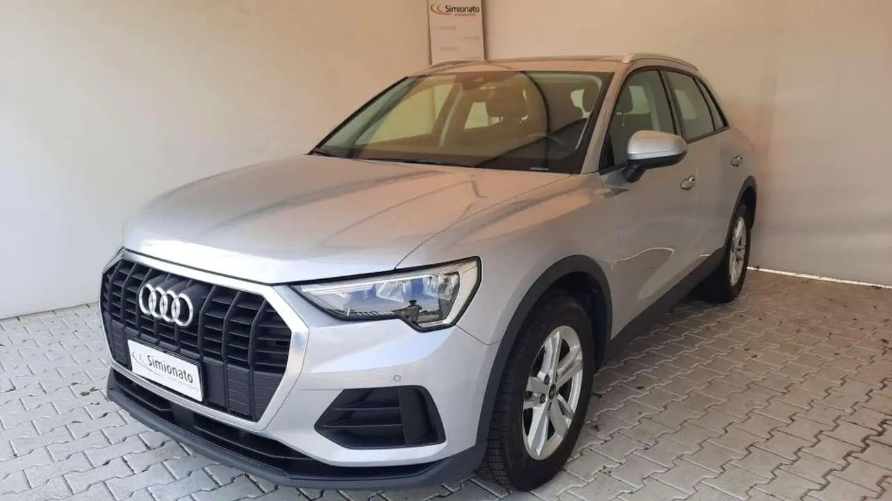 Photo 1 : Audi Q3 2020 Essence