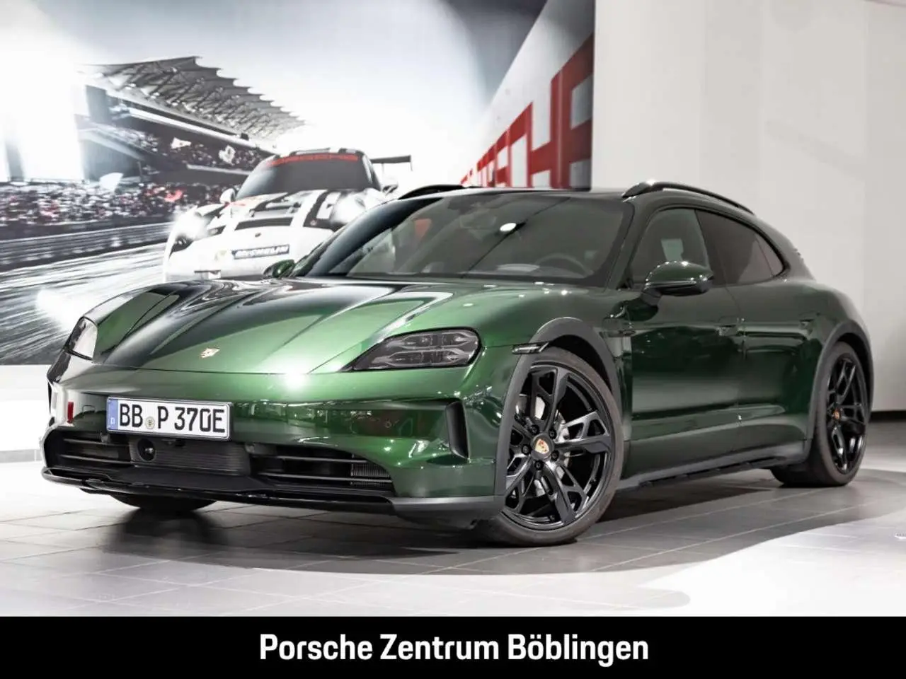 Photo 1 : Porsche Taycan 2024 Electric