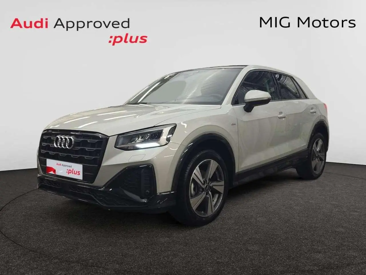 Photo 1 : Audi Q2 2024 Petrol