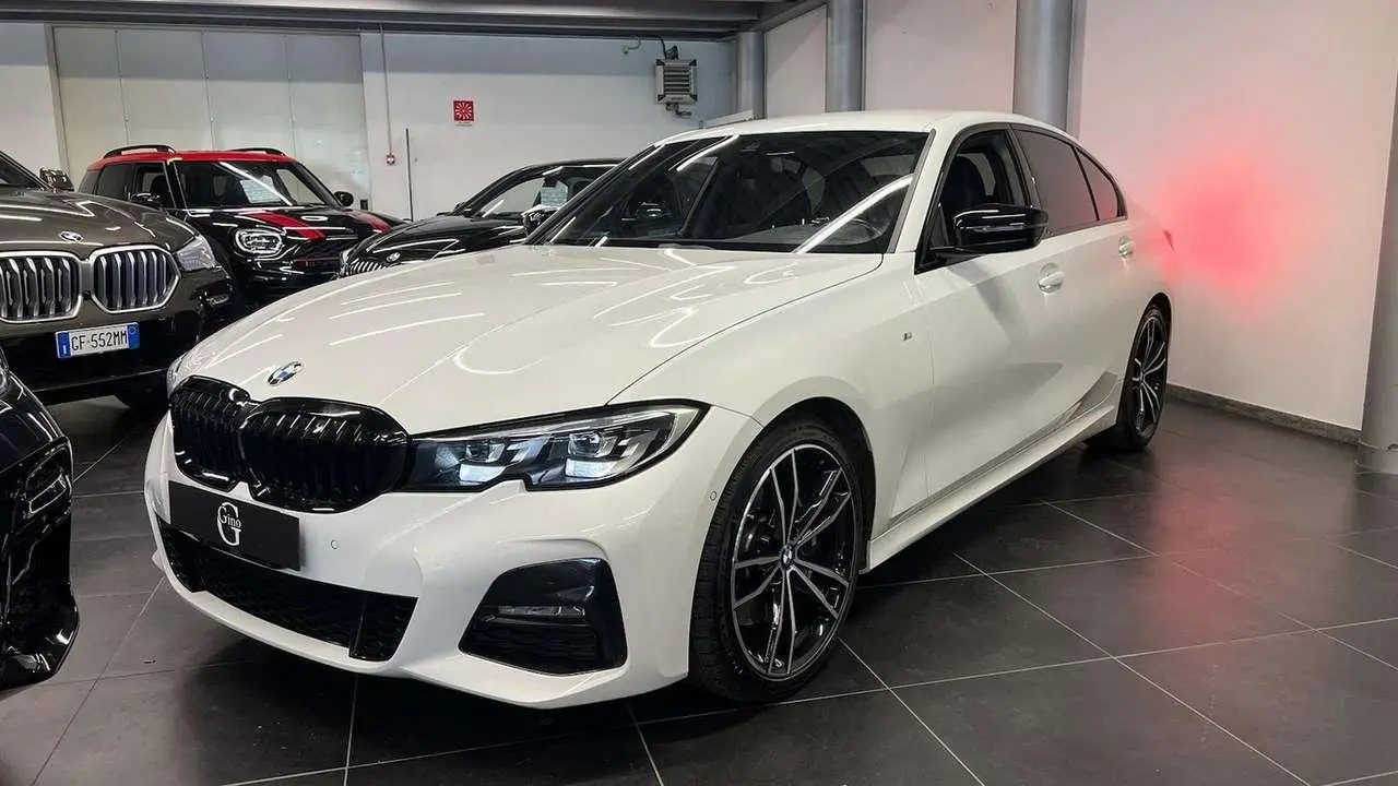 Photo 1 : Bmw Serie 3 2019 Diesel