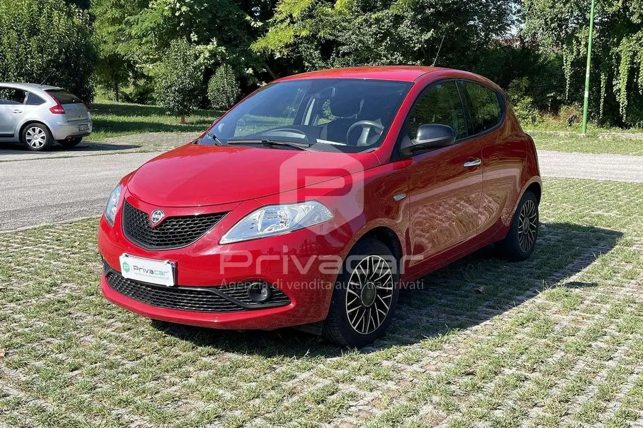 Photo 1 : Lancia Ypsilon 2018 Petrol