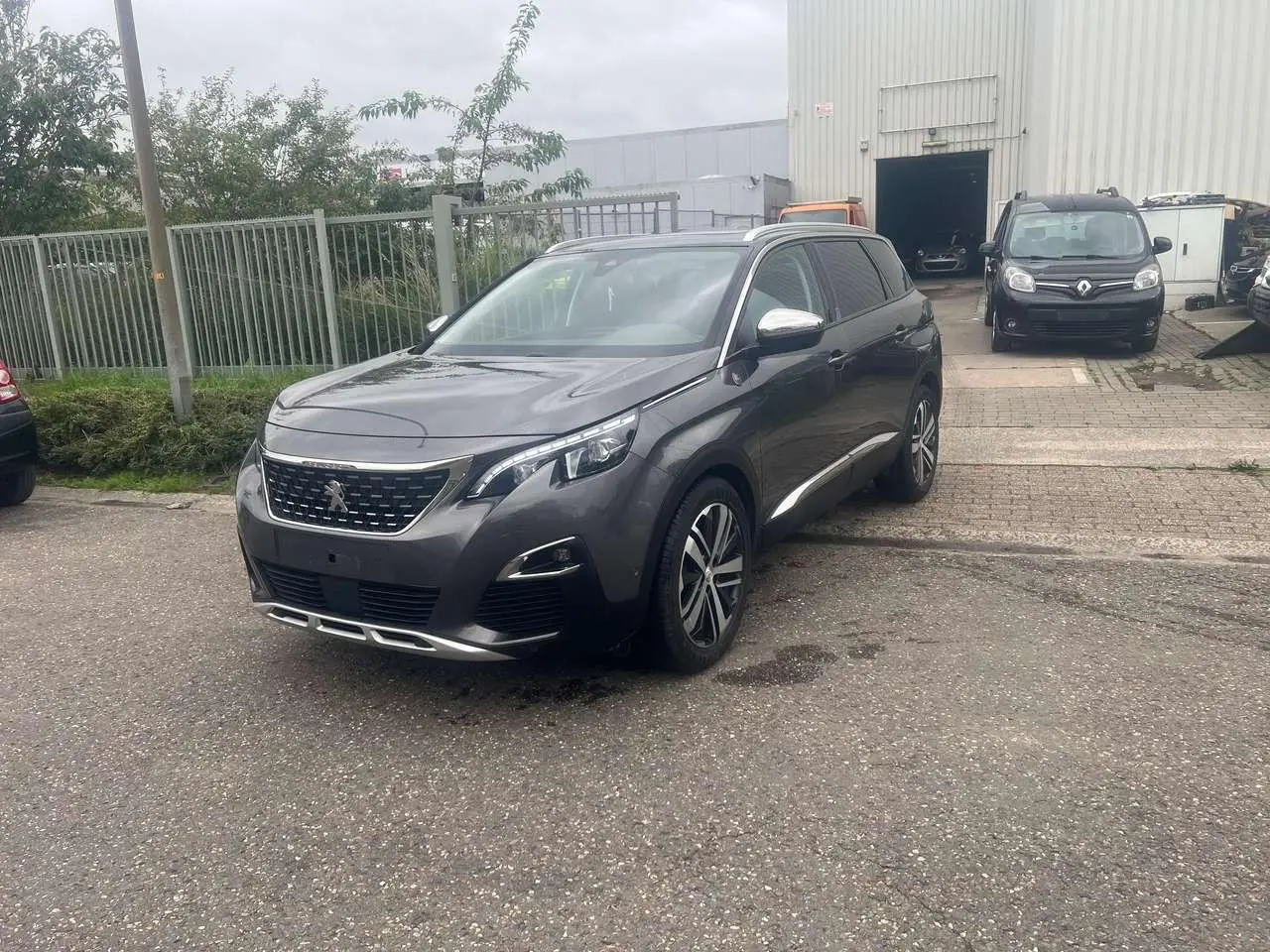 Photo 1 : Peugeot 5008 2019 Petrol