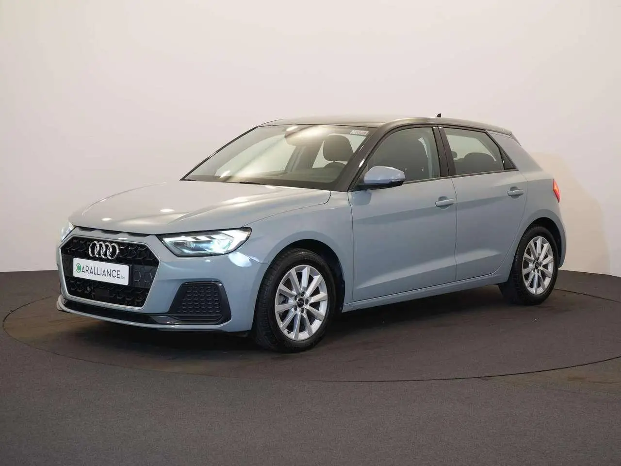 Photo 1 : Audi A1 2023 Essence