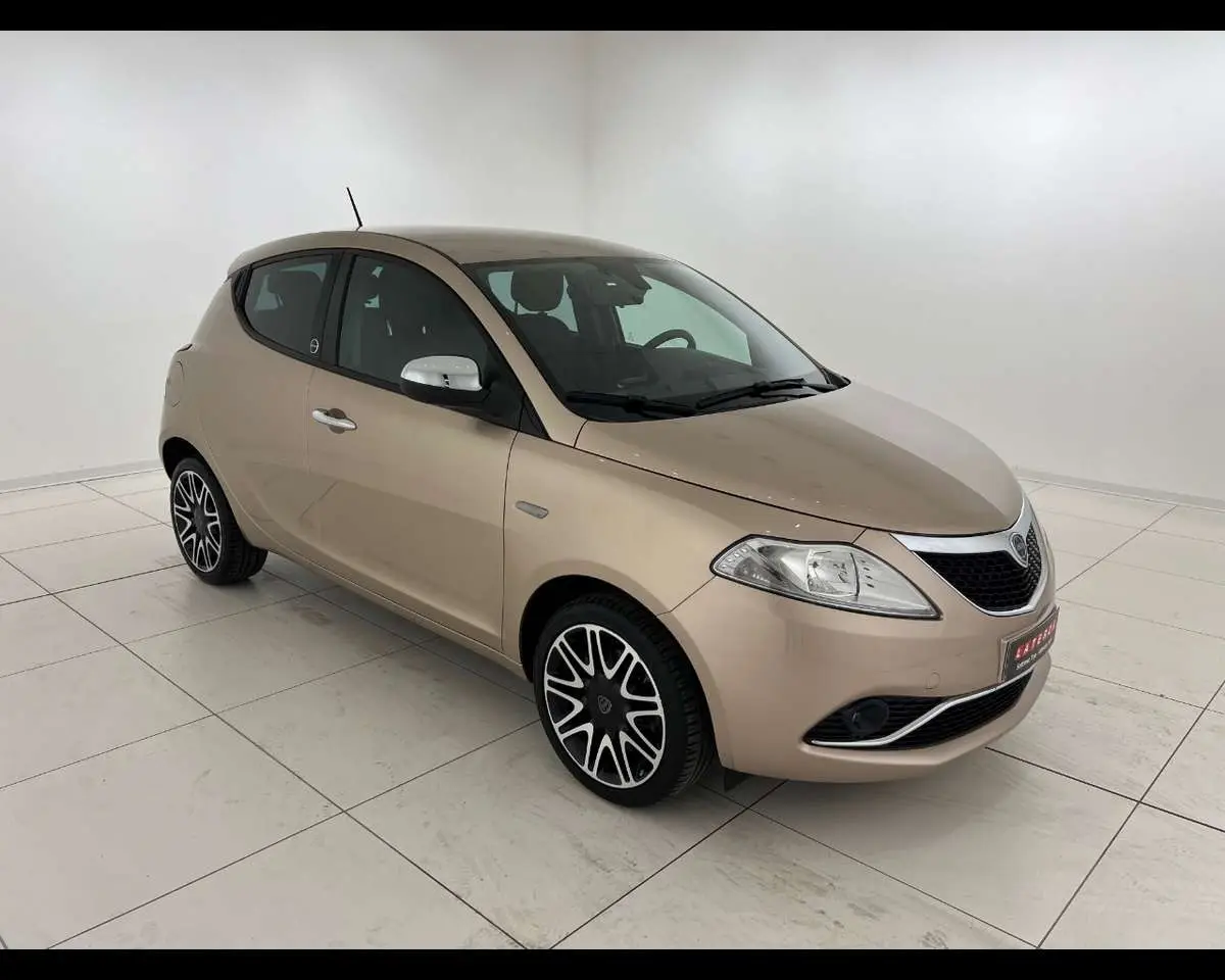 Photo 1 : Lancia Ypsilon 2019 LPG