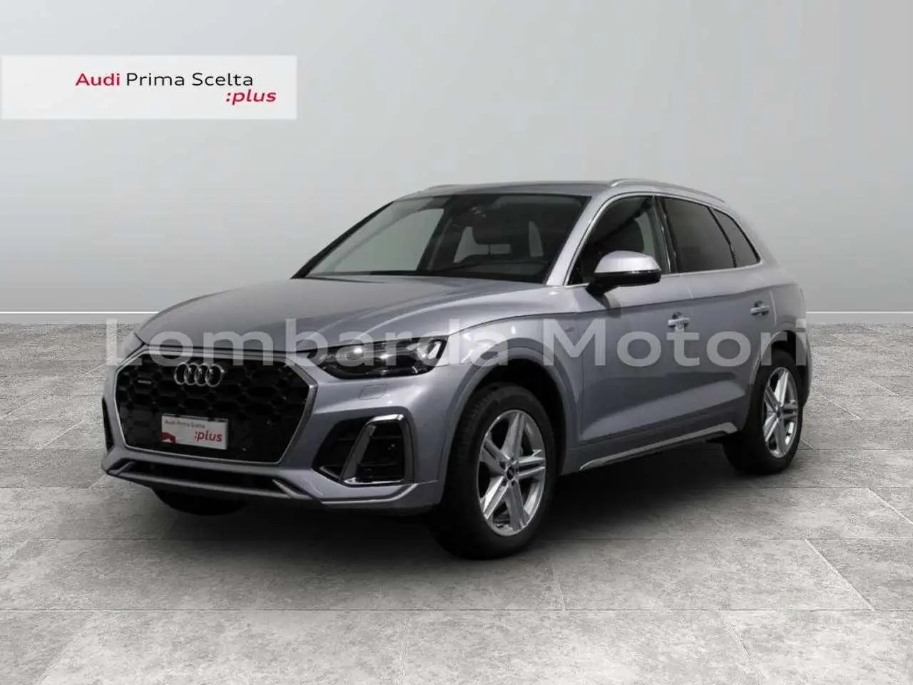 Photo 1 : Audi Q5 2023 Hybride