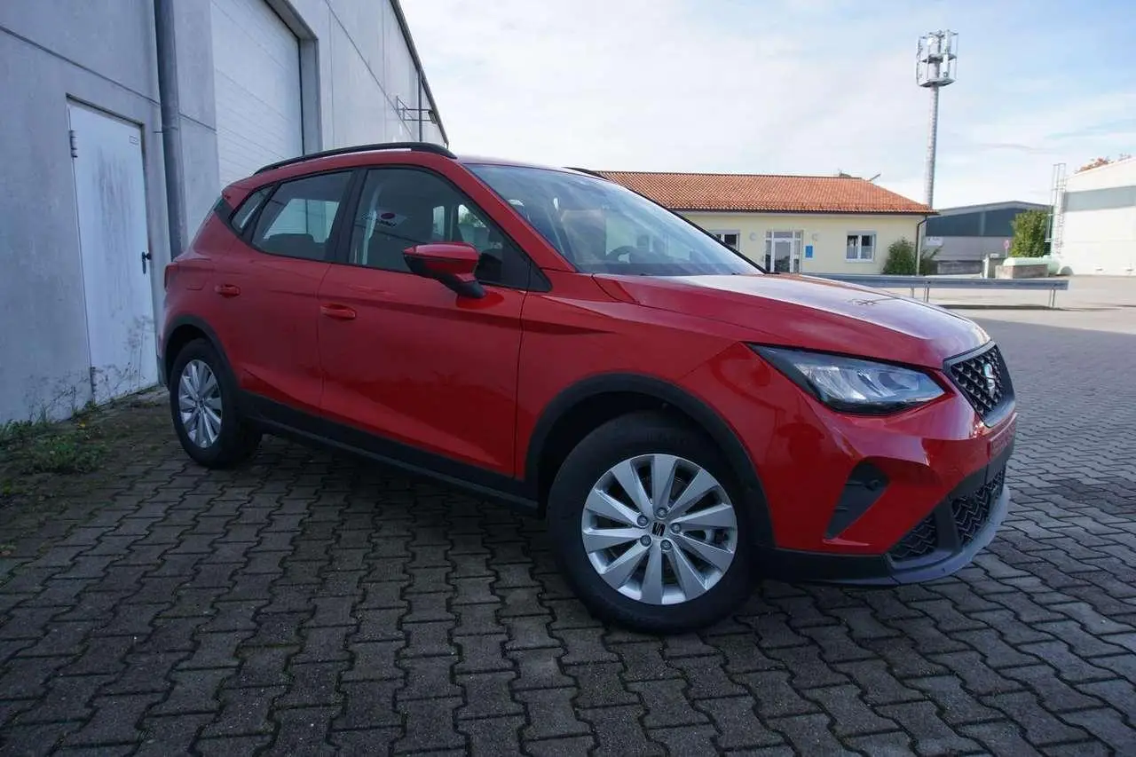 Photo 1 : Seat Arona 2024 Essence