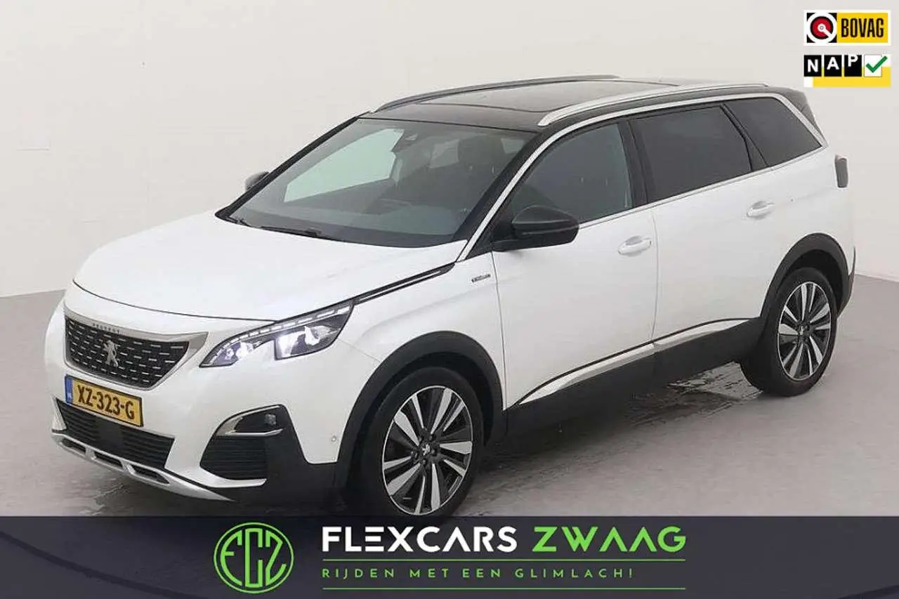 Photo 1 : Peugeot 5008 2019 Petrol