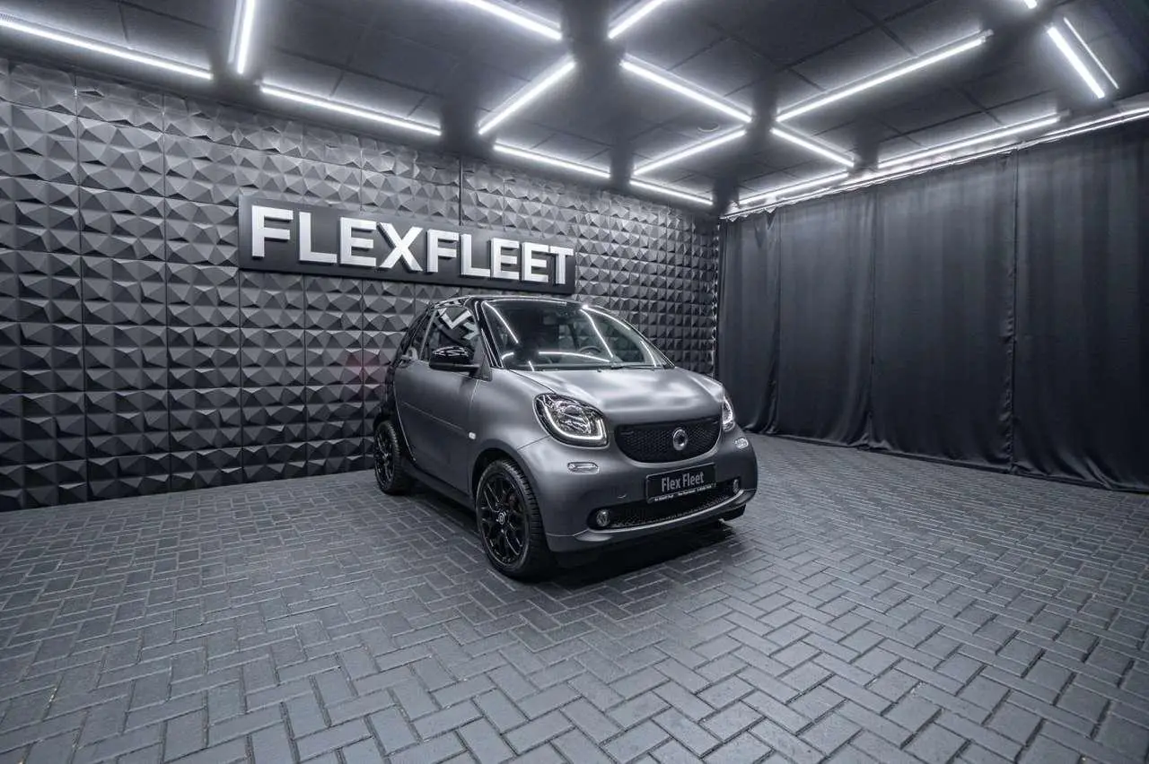 Photo 1 : Smart Fortwo 2017 Petrol