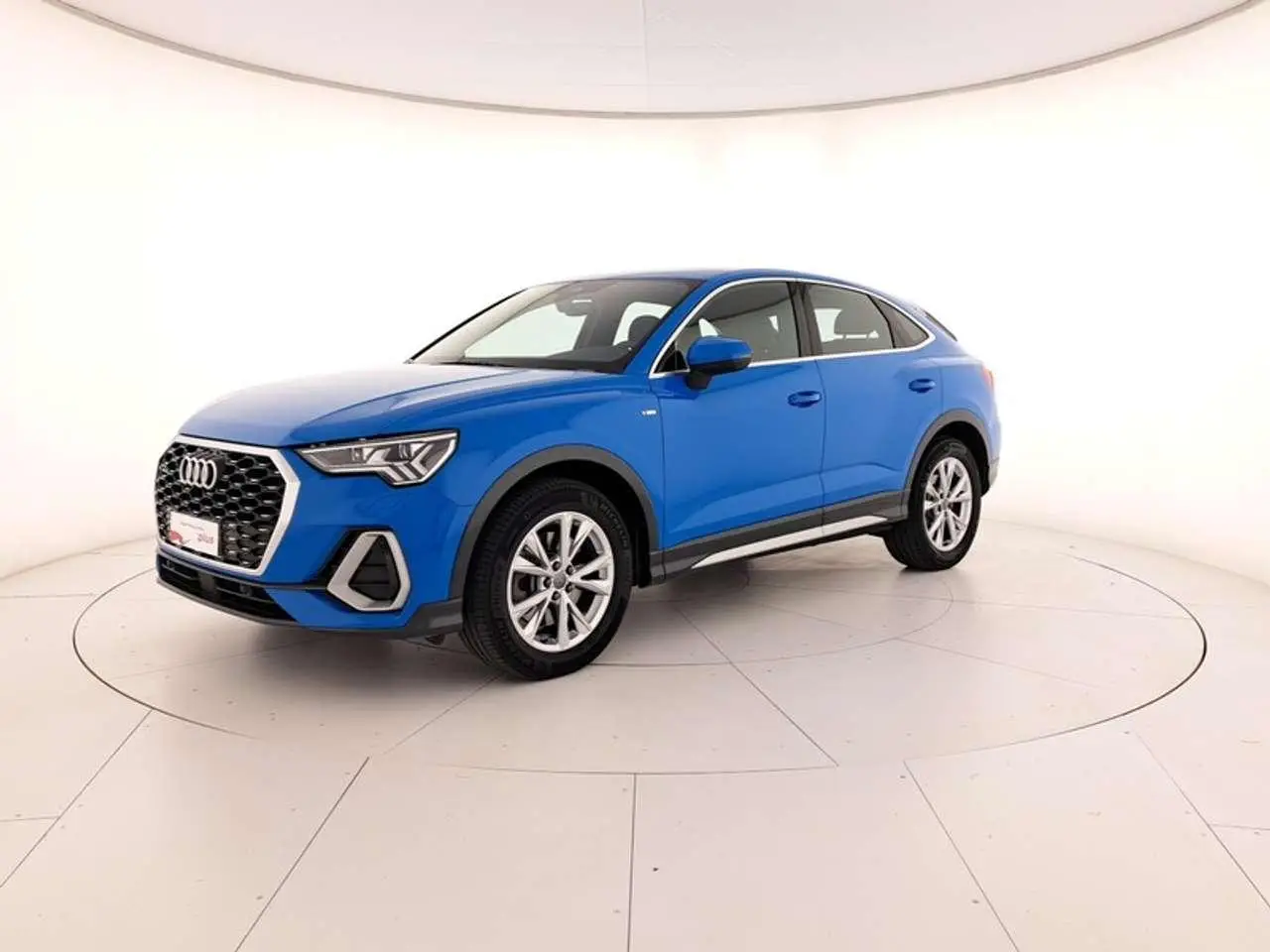 Photo 1 : Audi Q3 2020 Petrol