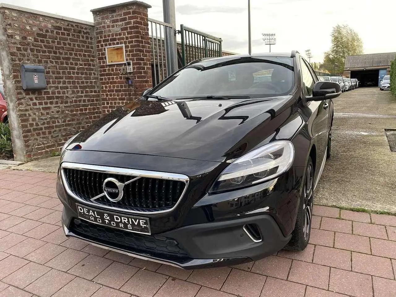 Photo 1 : Volvo V40 2019 Diesel