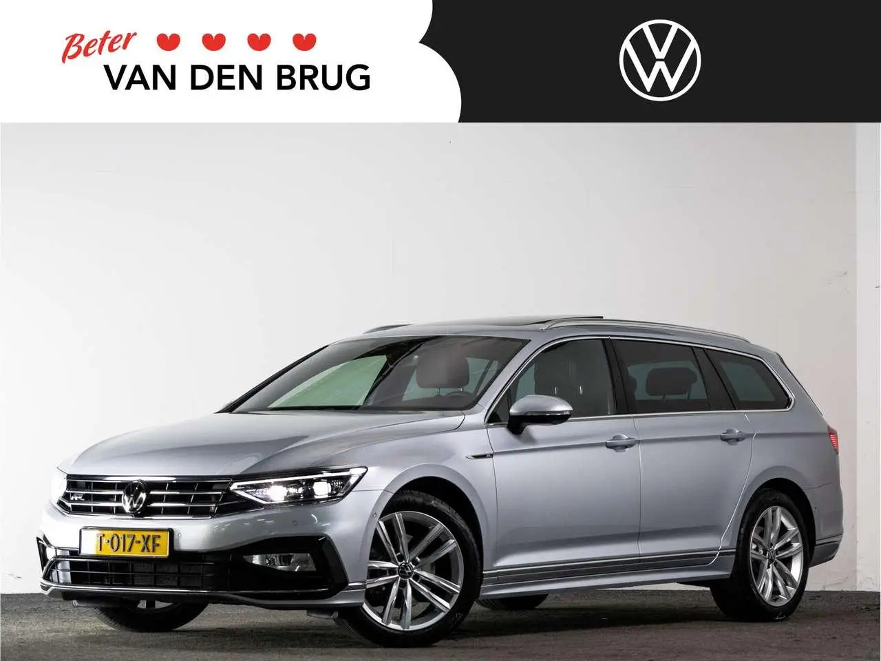 Photo 1 : Volkswagen Passat 2023 Petrol