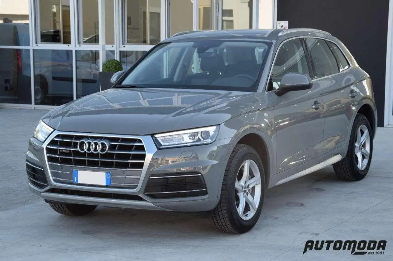 Photo 1 : Audi Q5 2020 Diesel