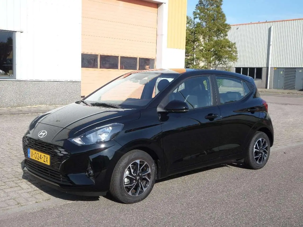 Photo 1 : Hyundai I10 2024 Petrol