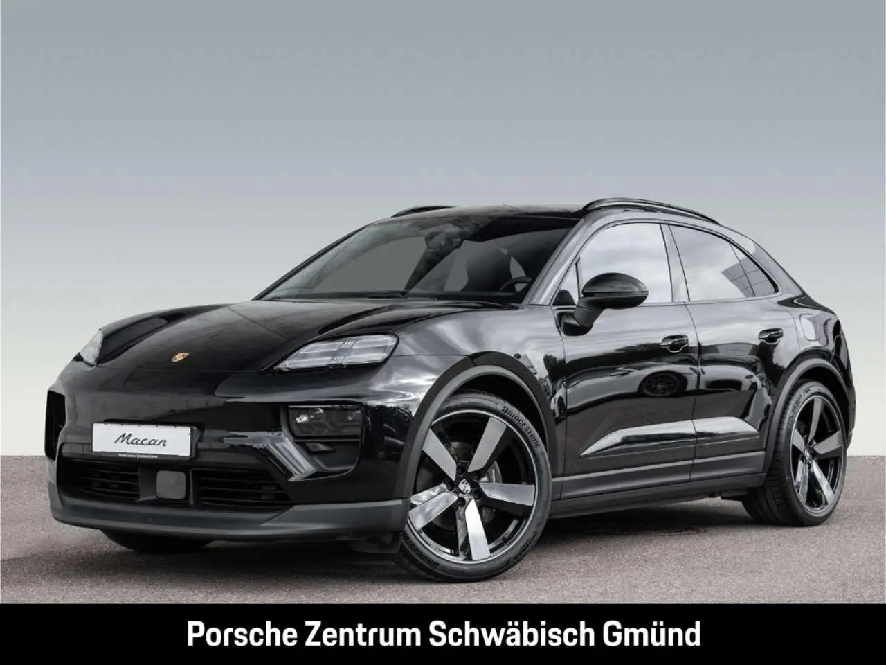 Photo 1 : Porsche Macan 2024 Electric