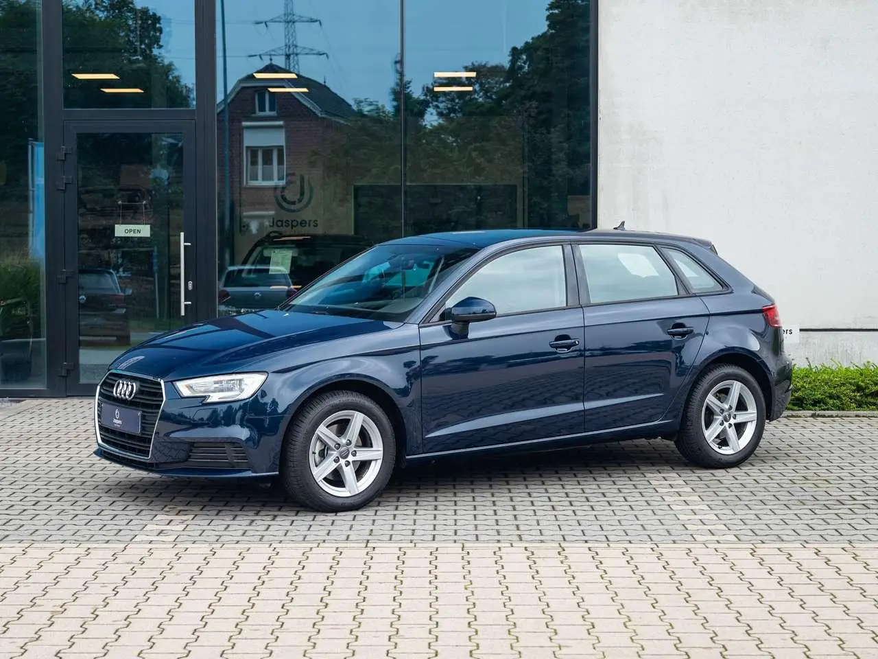 Photo 1 : Audi A3 2020 Petrol