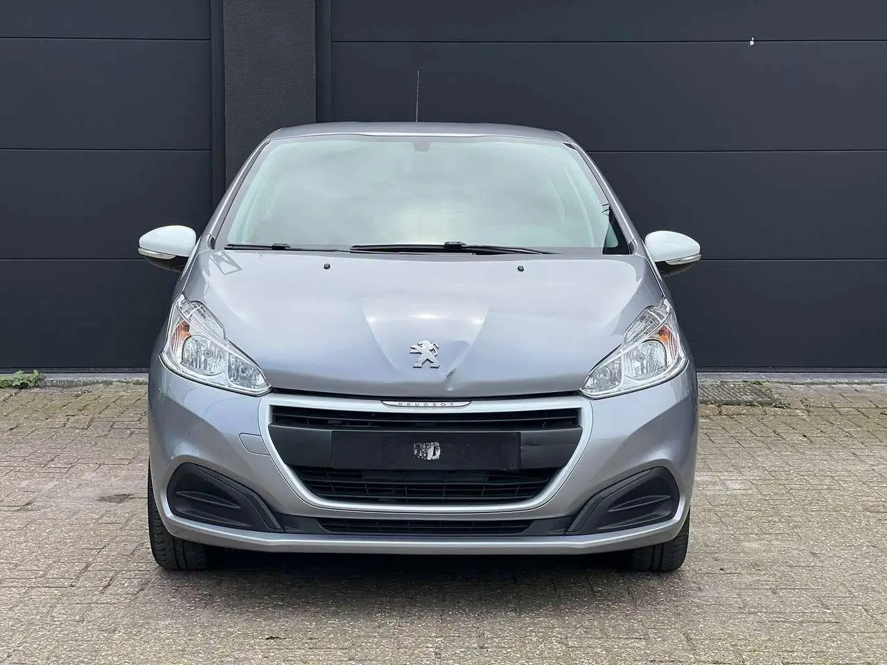 Photo 1 : Peugeot 208 2018 Essence