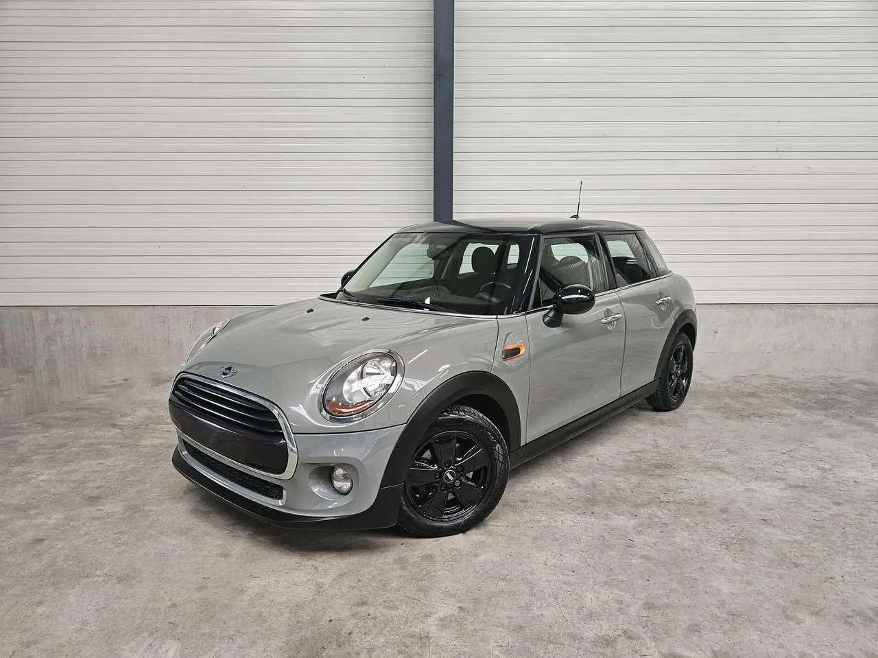 Photo 1 : Mini Cooper 2018 Diesel