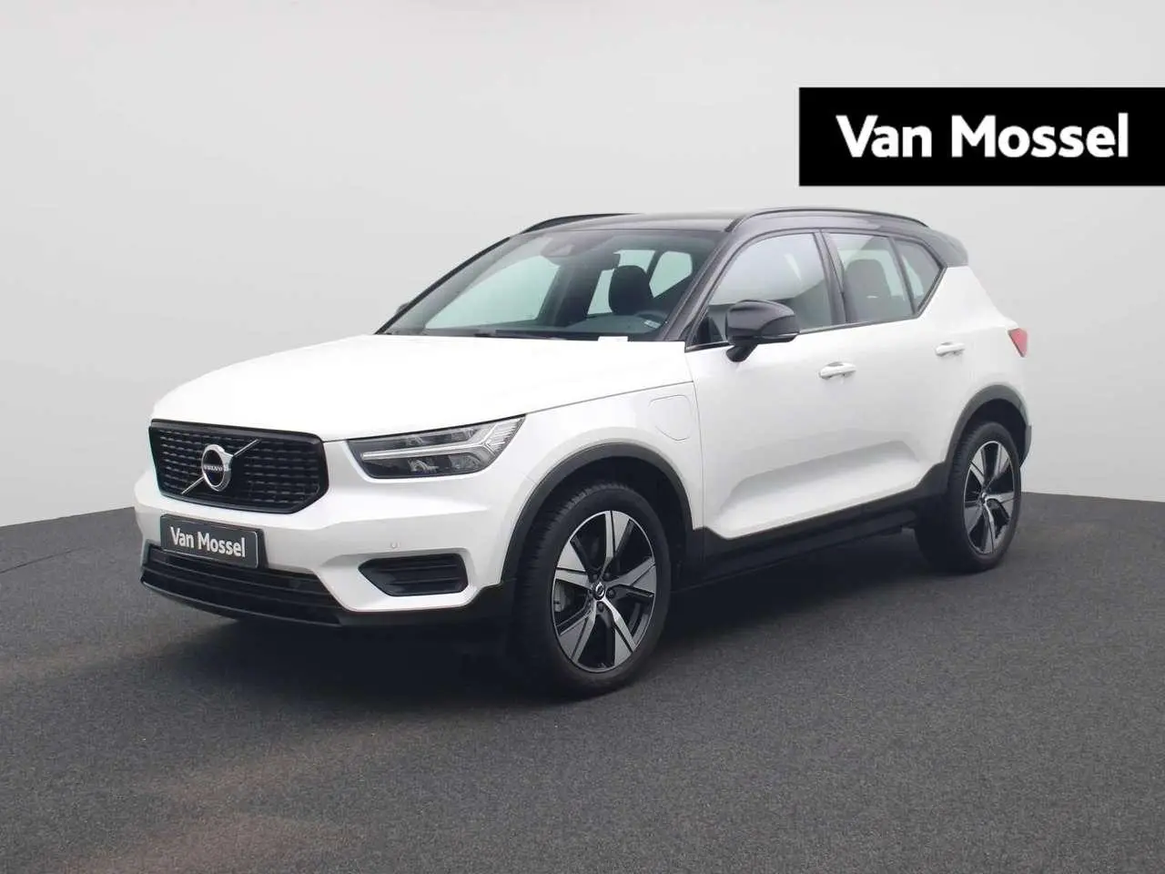 Photo 1 : Volvo Xc40 2021 Hybride