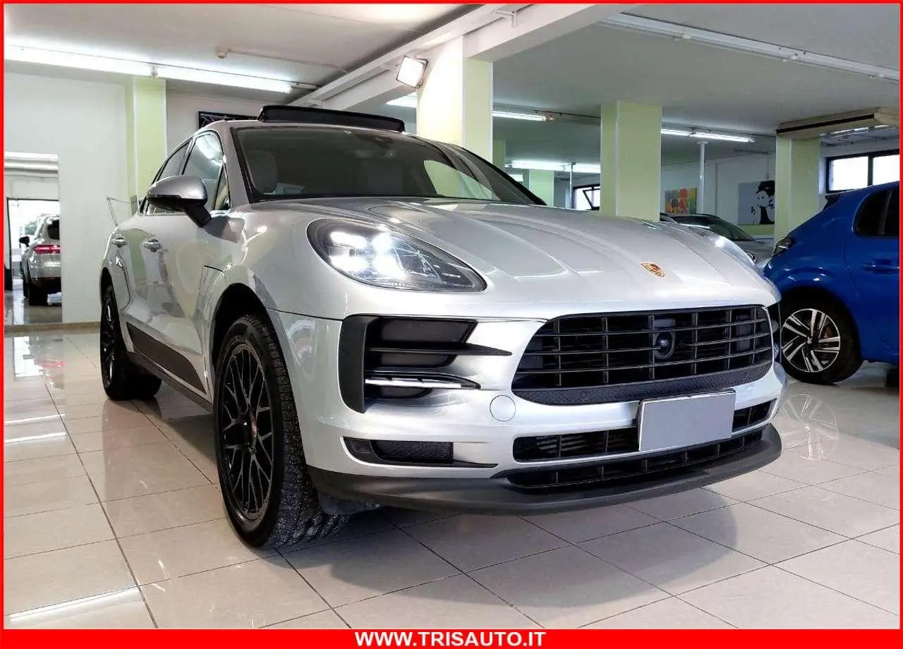 Photo 1 : Porsche Macan 2019 Essence