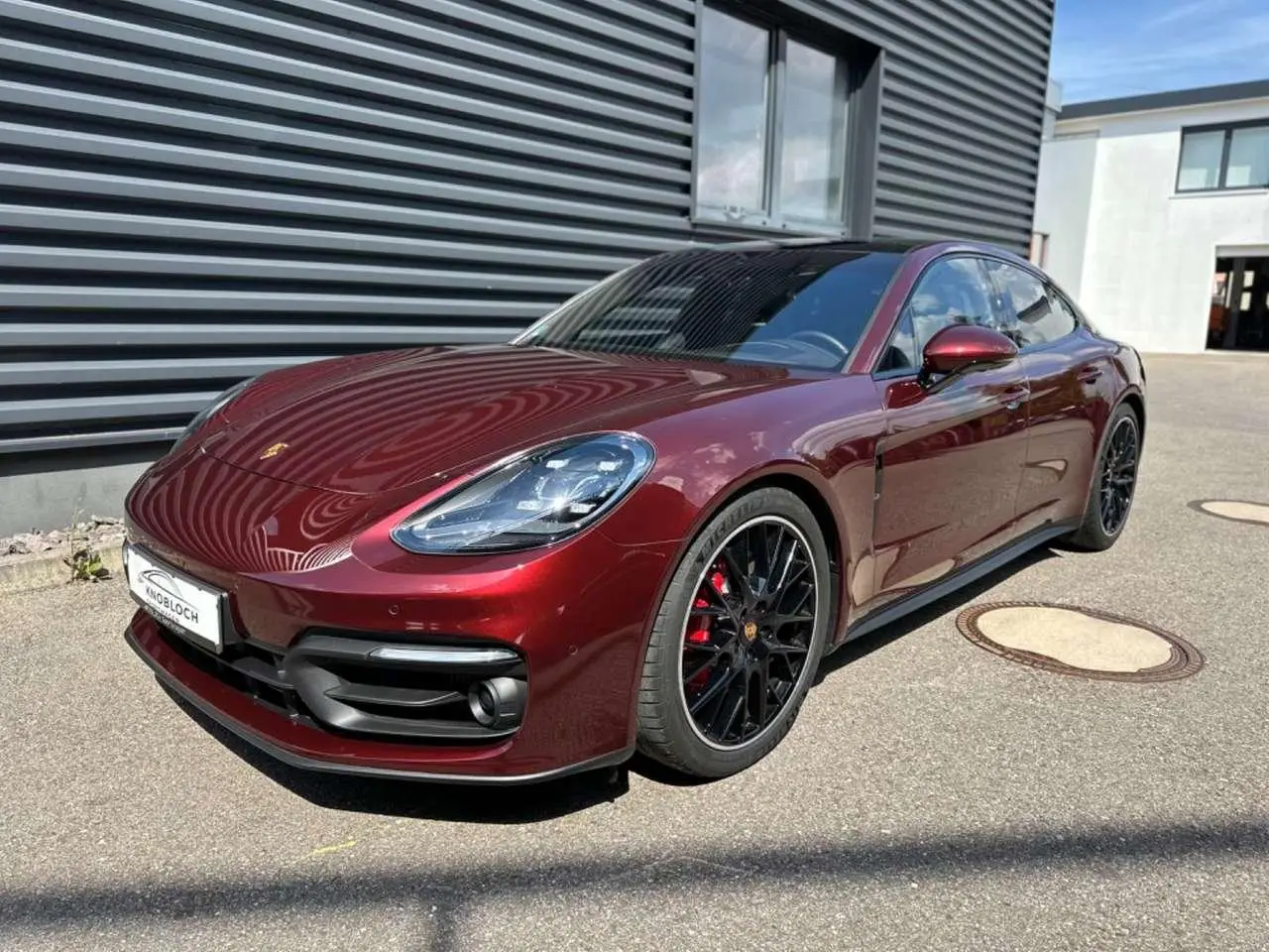 Photo 1 : Porsche Panamera 2022 Essence