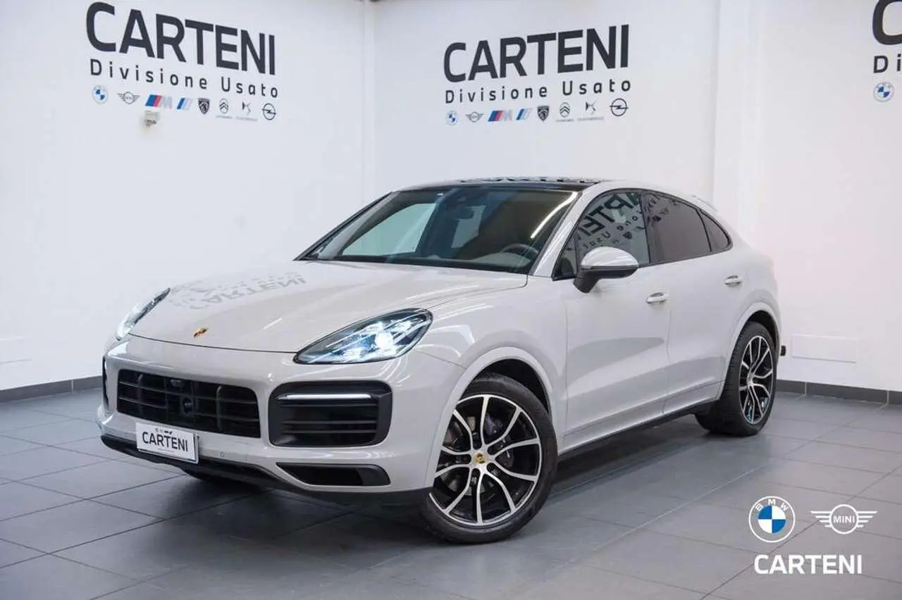 Photo 1 : Porsche Cayenne 2021 Petrol