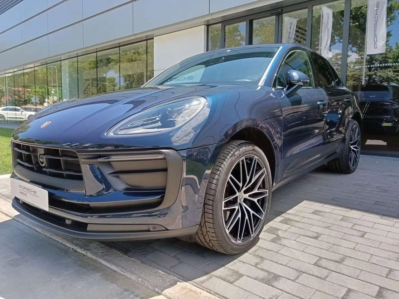 Photo 1 : Porsche Macan 2022 Essence