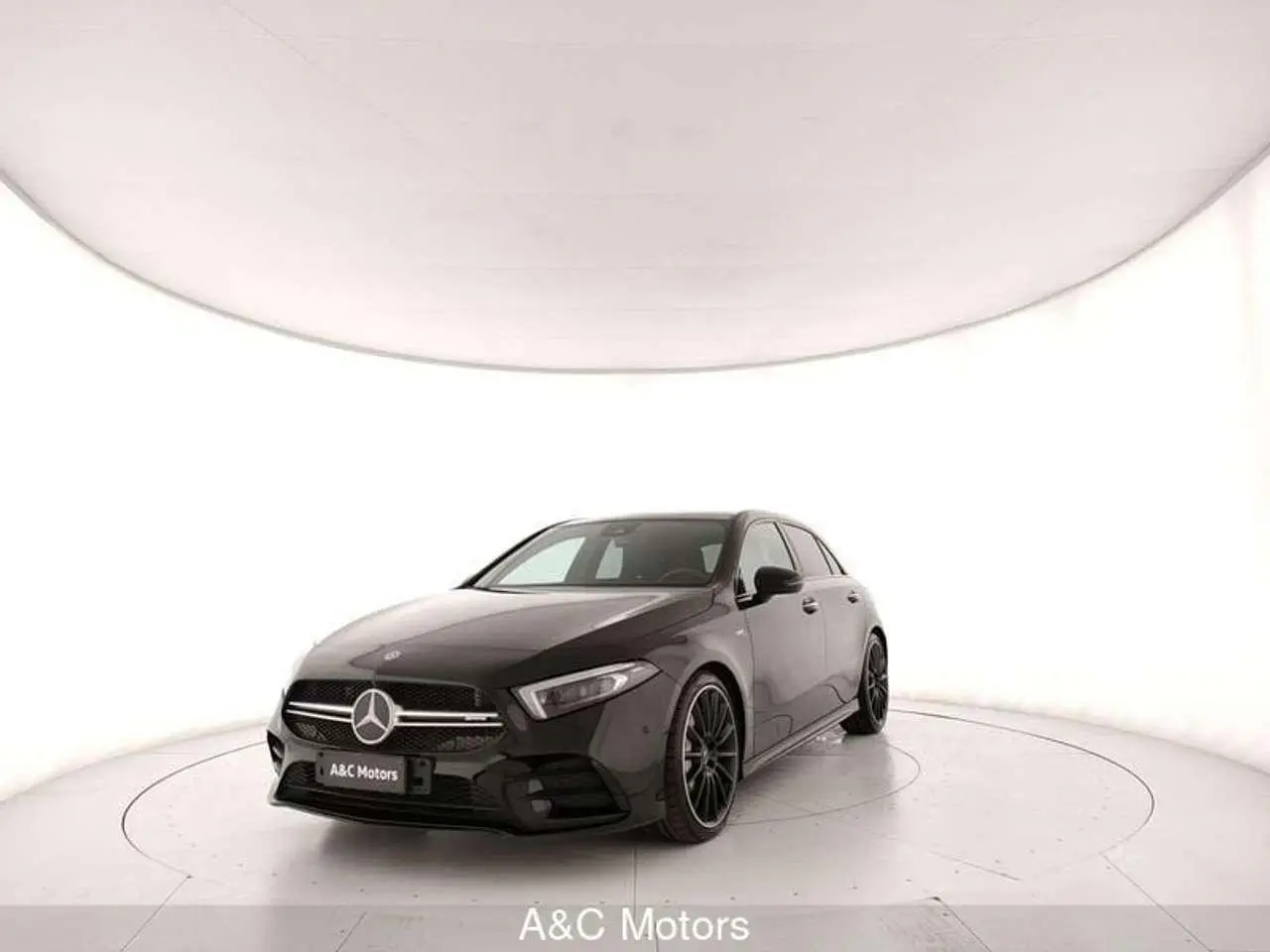 Photo 1 : Mercedes-benz Classe A 2023 Essence