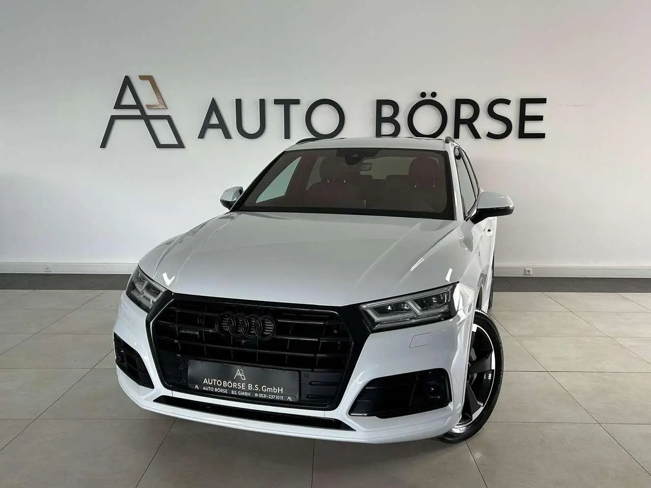 Photo 1 : Audi Q5 2019 Diesel