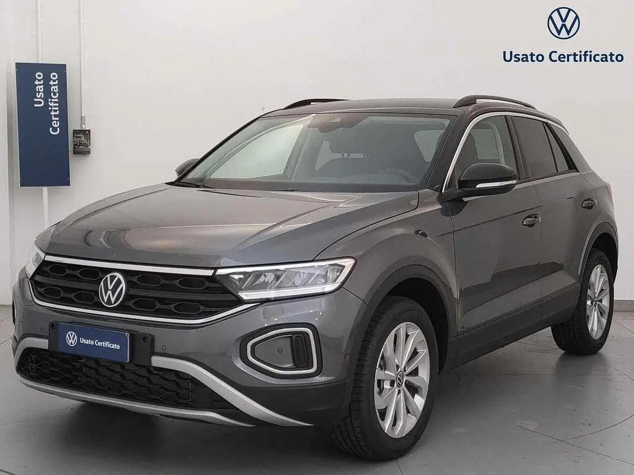 Photo 1 : Volkswagen T-roc 2023 Essence