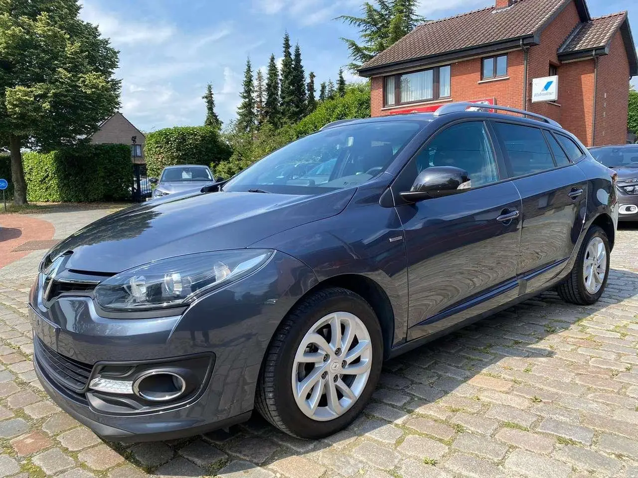 Photo 1 : Renault Megane 2015 Essence