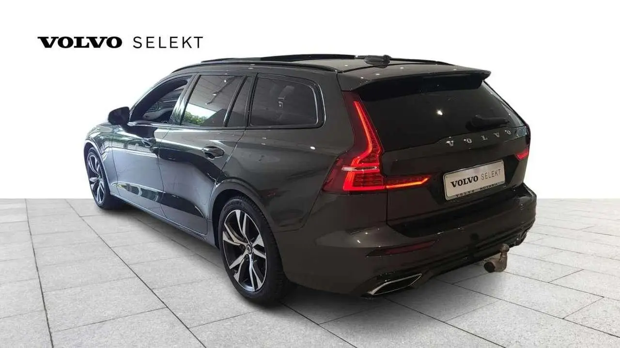 Photo 1 : Volvo V60 2021 Hybride