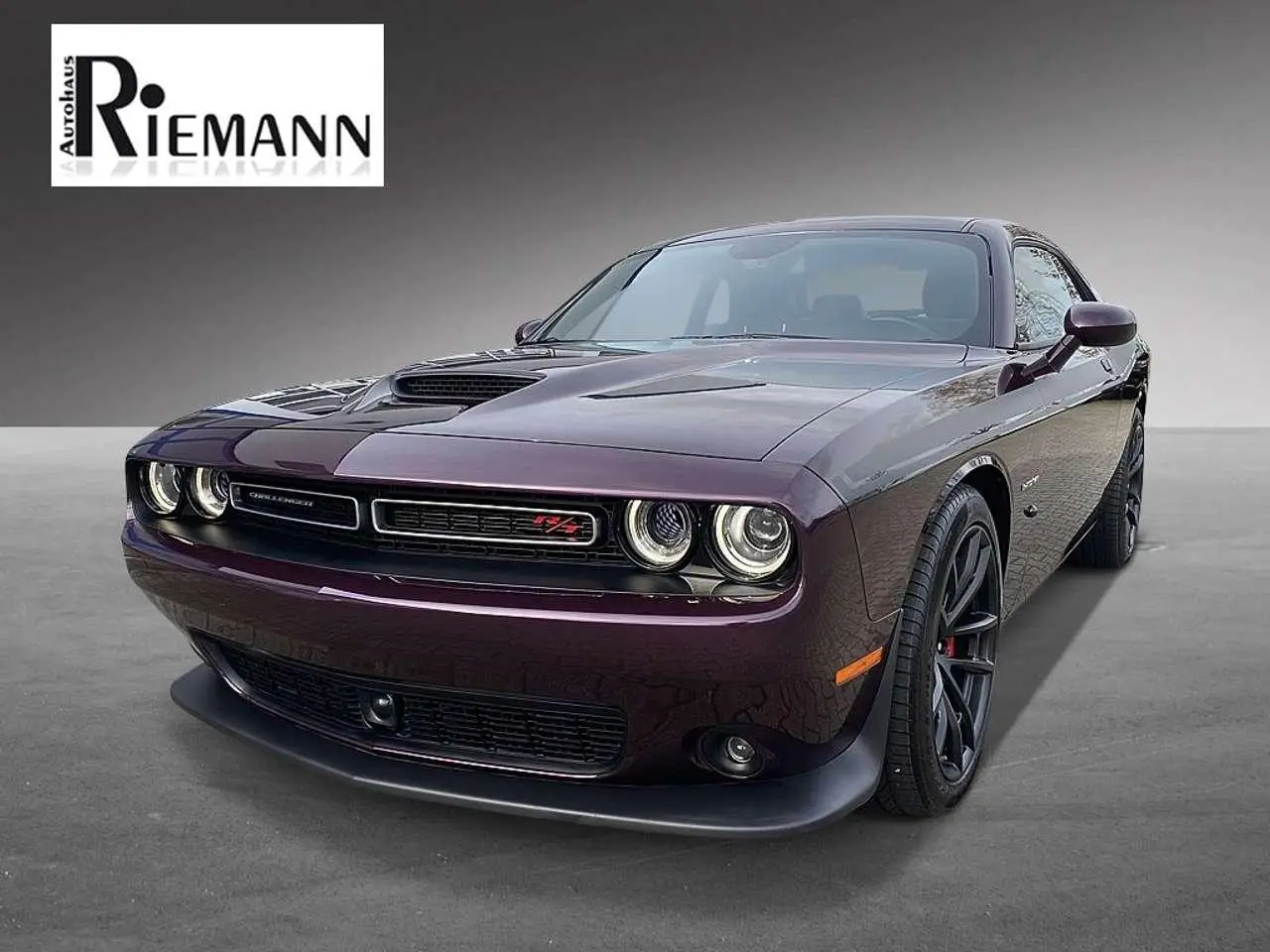 Photo 1 : Dodge Challenger 2024 Essence