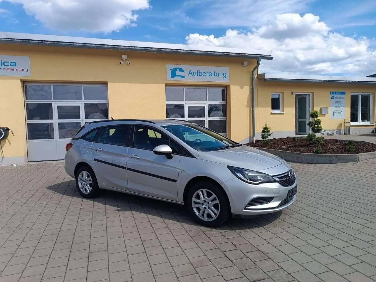 Photo 1 : Opel Astra 2019 Autres