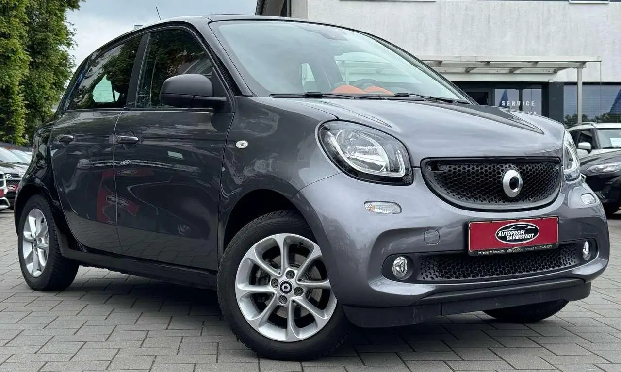 Photo 1 : Smart Forfour 2019 Petrol