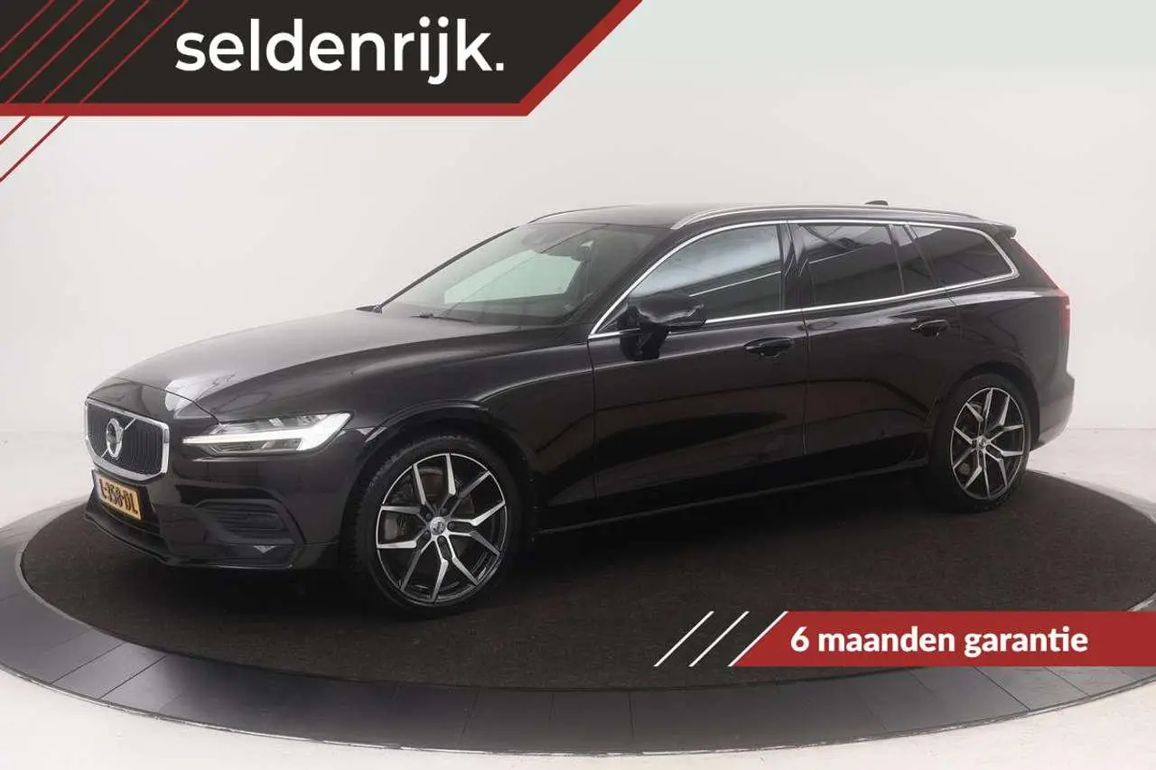 Photo 1 : Volvo V60 2018 Essence