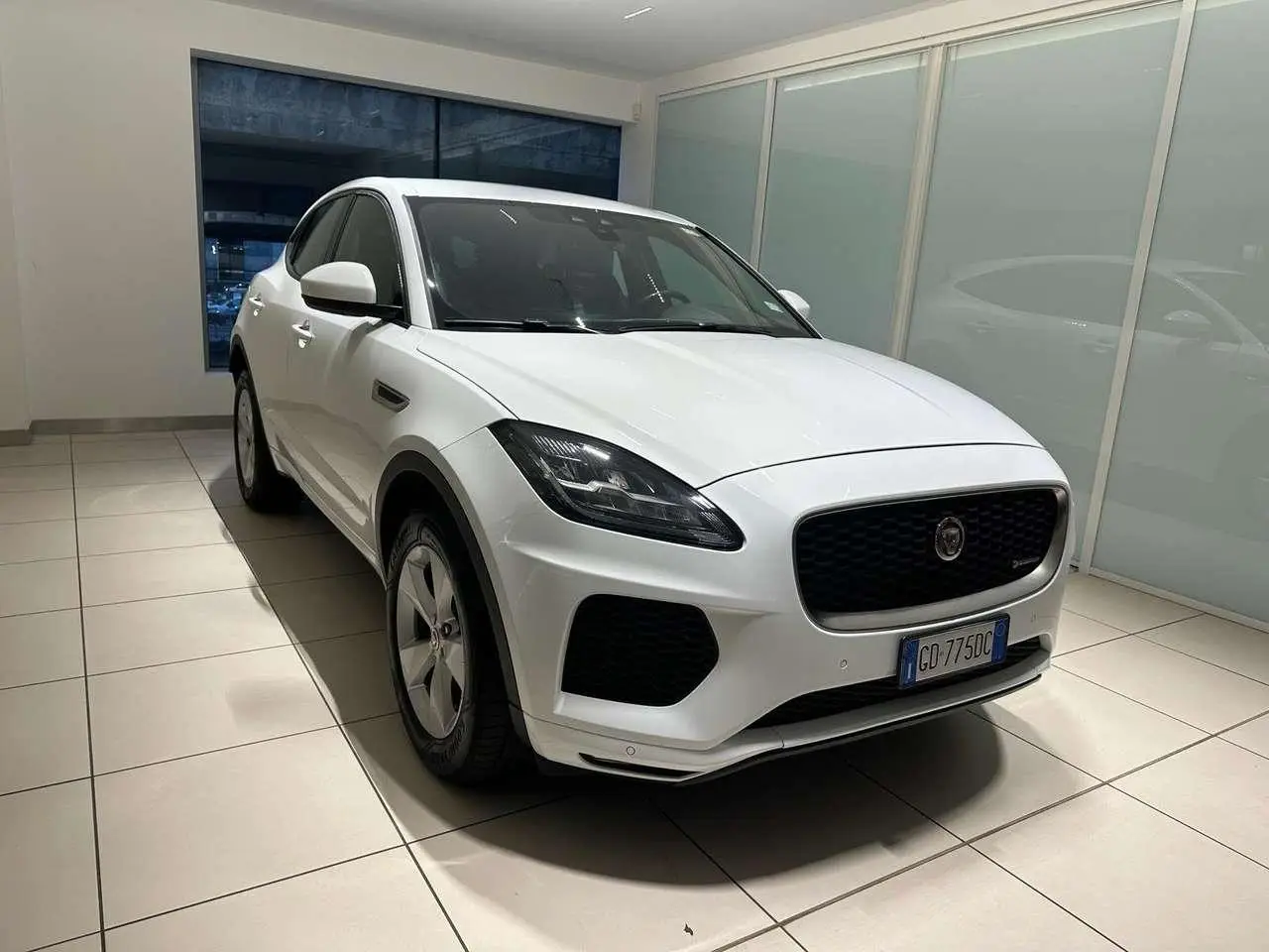 Photo 1 : Jaguar E-pace 2021 Diesel