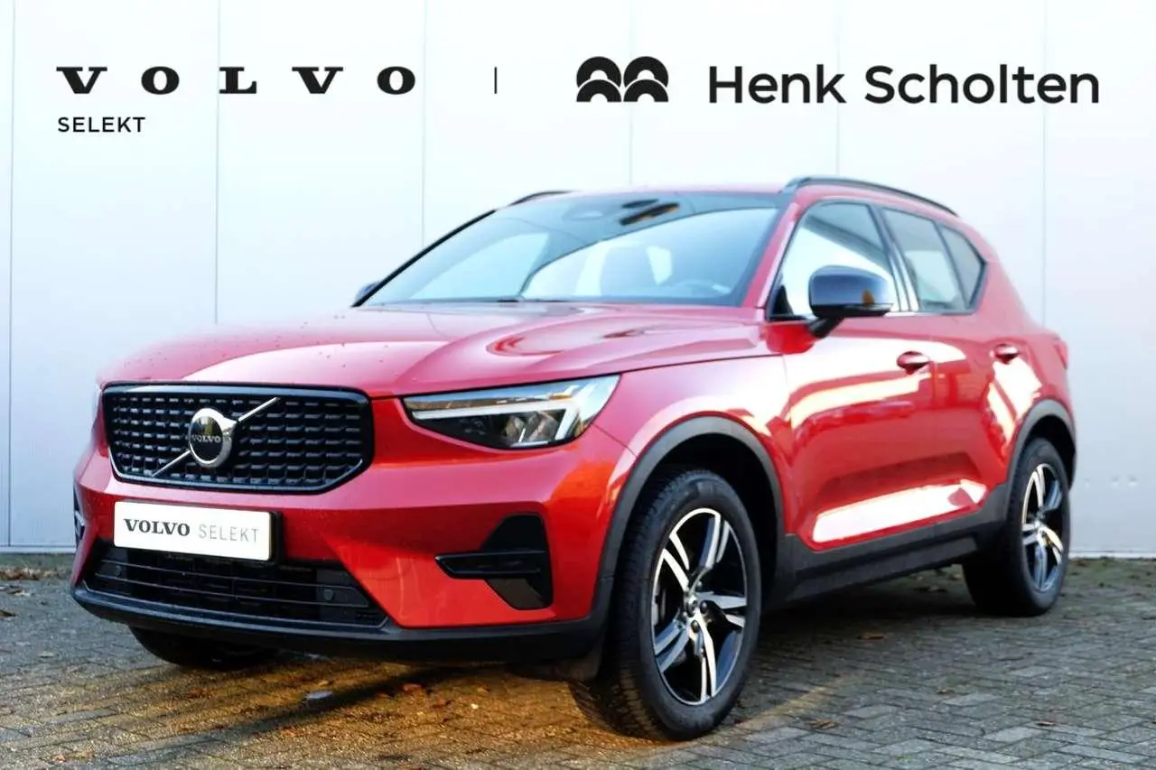 Photo 1 : Volvo Xc40 2024 Petrol