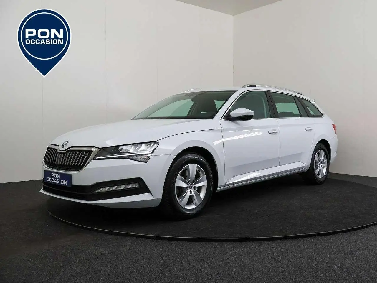 Photo 1 : Skoda Superb 2022 Petrol