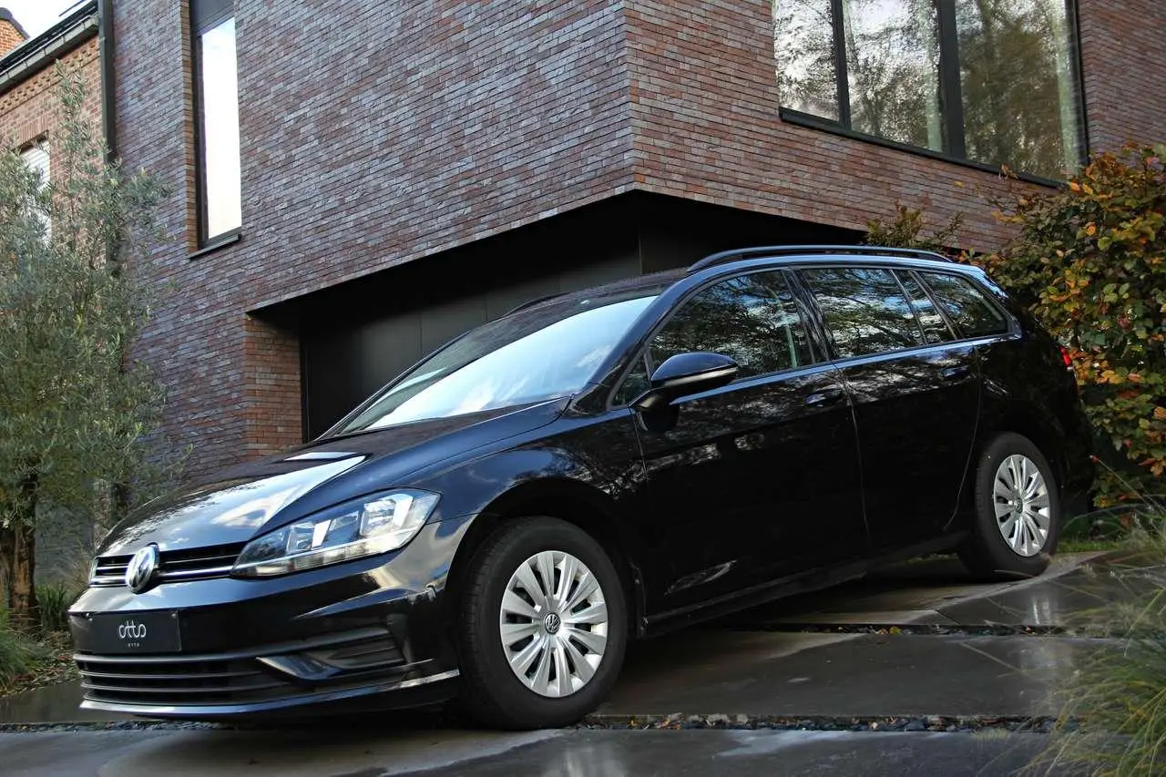 Photo 1 : Volkswagen Golf 2019 Petrol