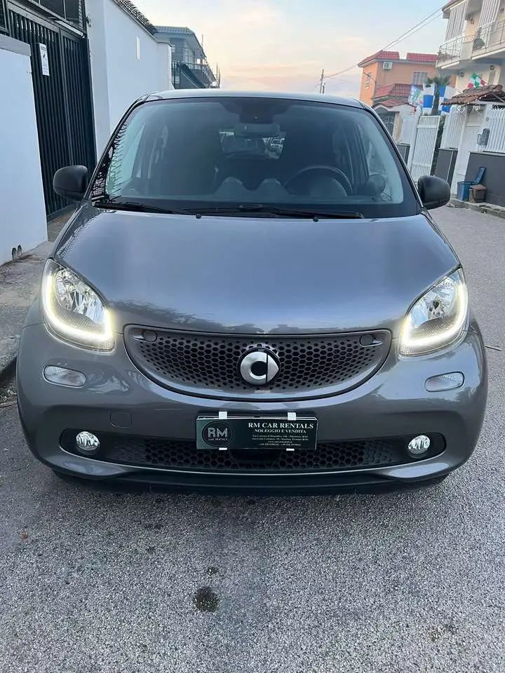 Photo 1 : Smart Forfour 2018 Petrol