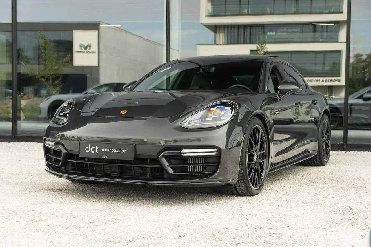 Photo 1 : Porsche Panamera 2023 Hybrid