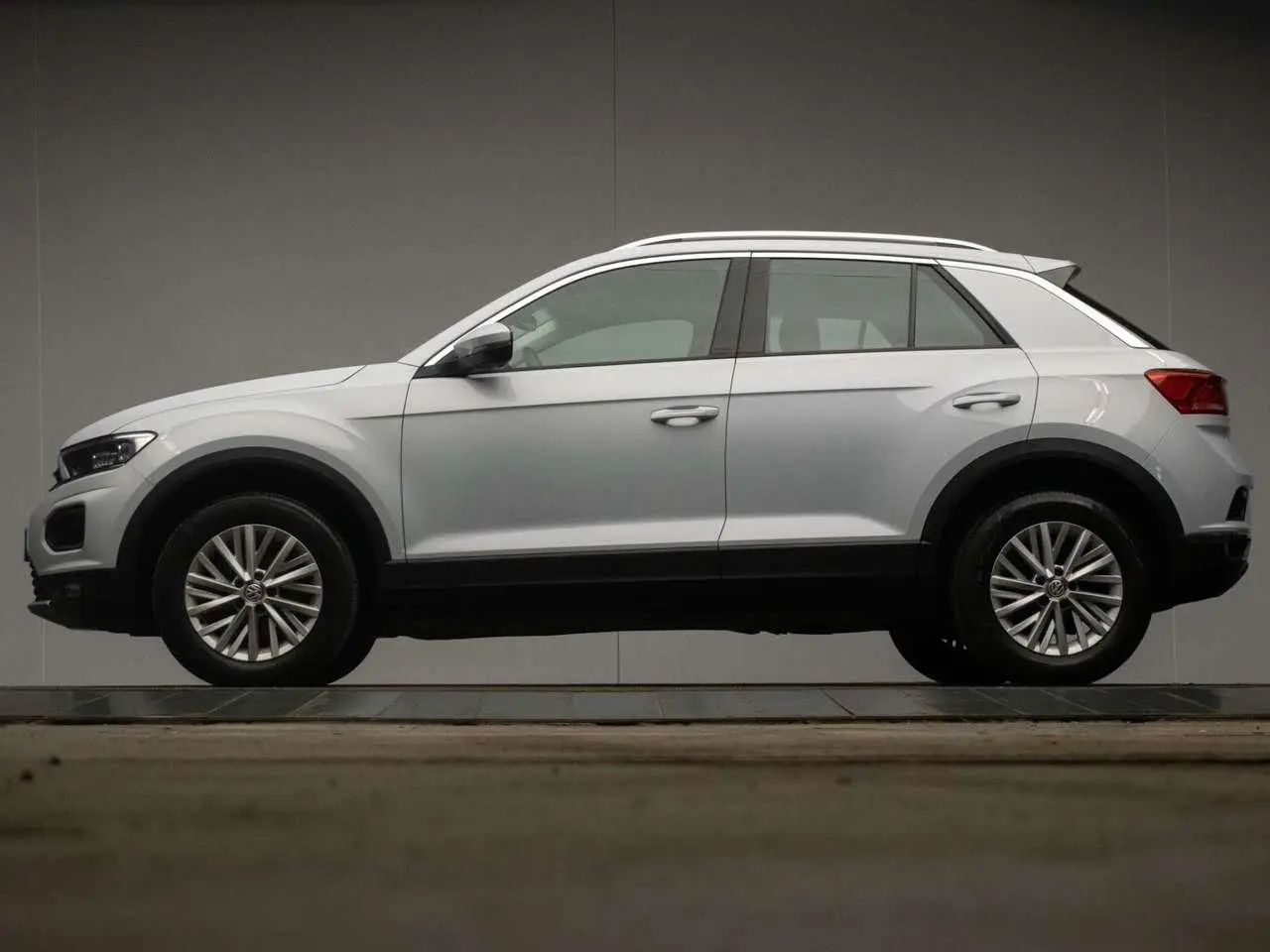 Photo 1 : Volkswagen T-roc 2020 Petrol