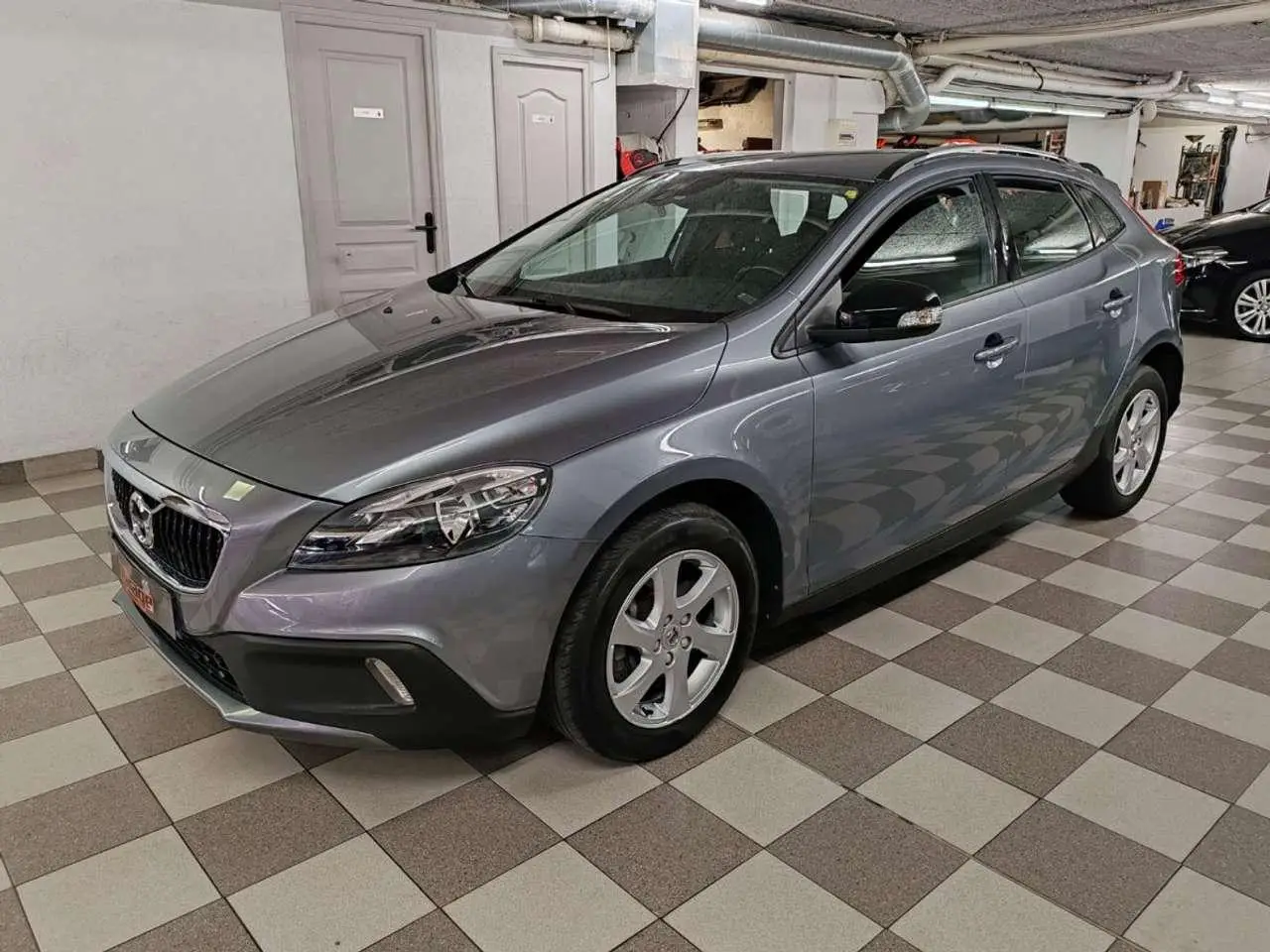 Photo 1 : Volvo V40 2017 Diesel