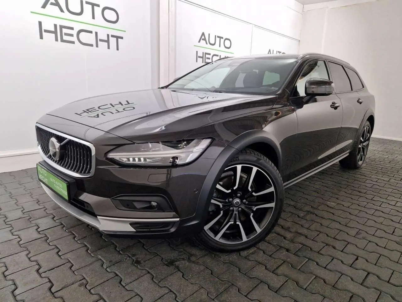 Photo 1 : Volvo V90 2022 Diesel