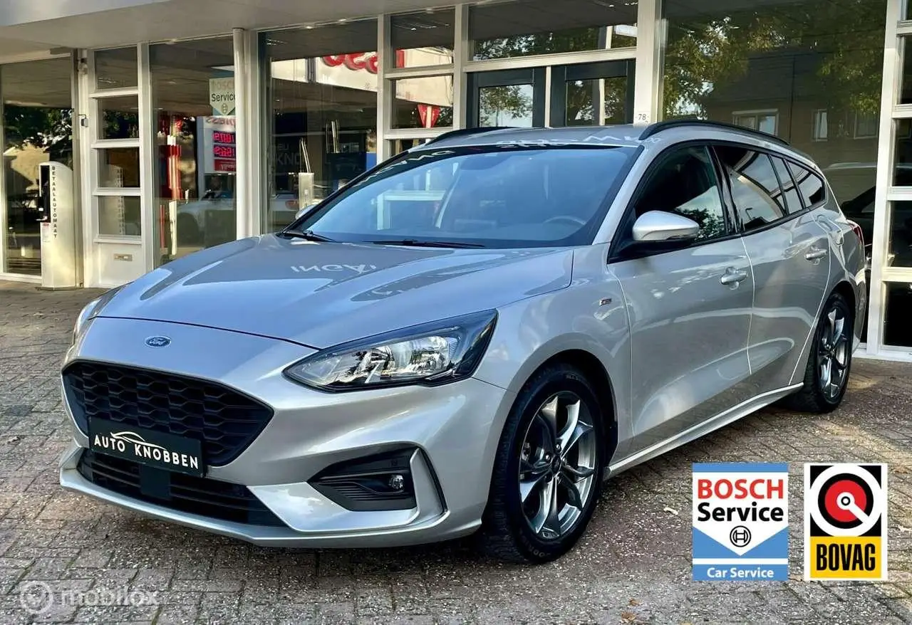 Photo 1 : Ford Focus 2019 Essence