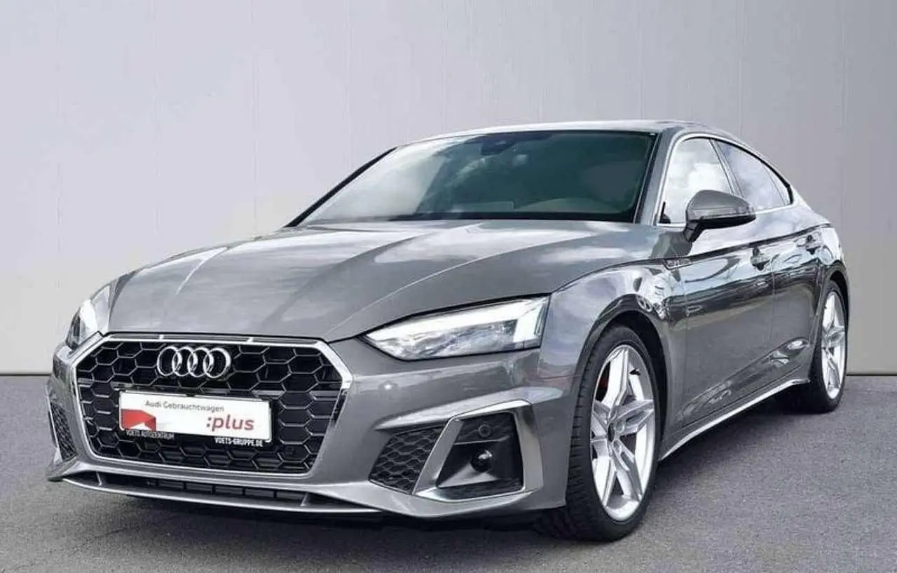 Photo 1 : Audi A5 2023 Hybrid